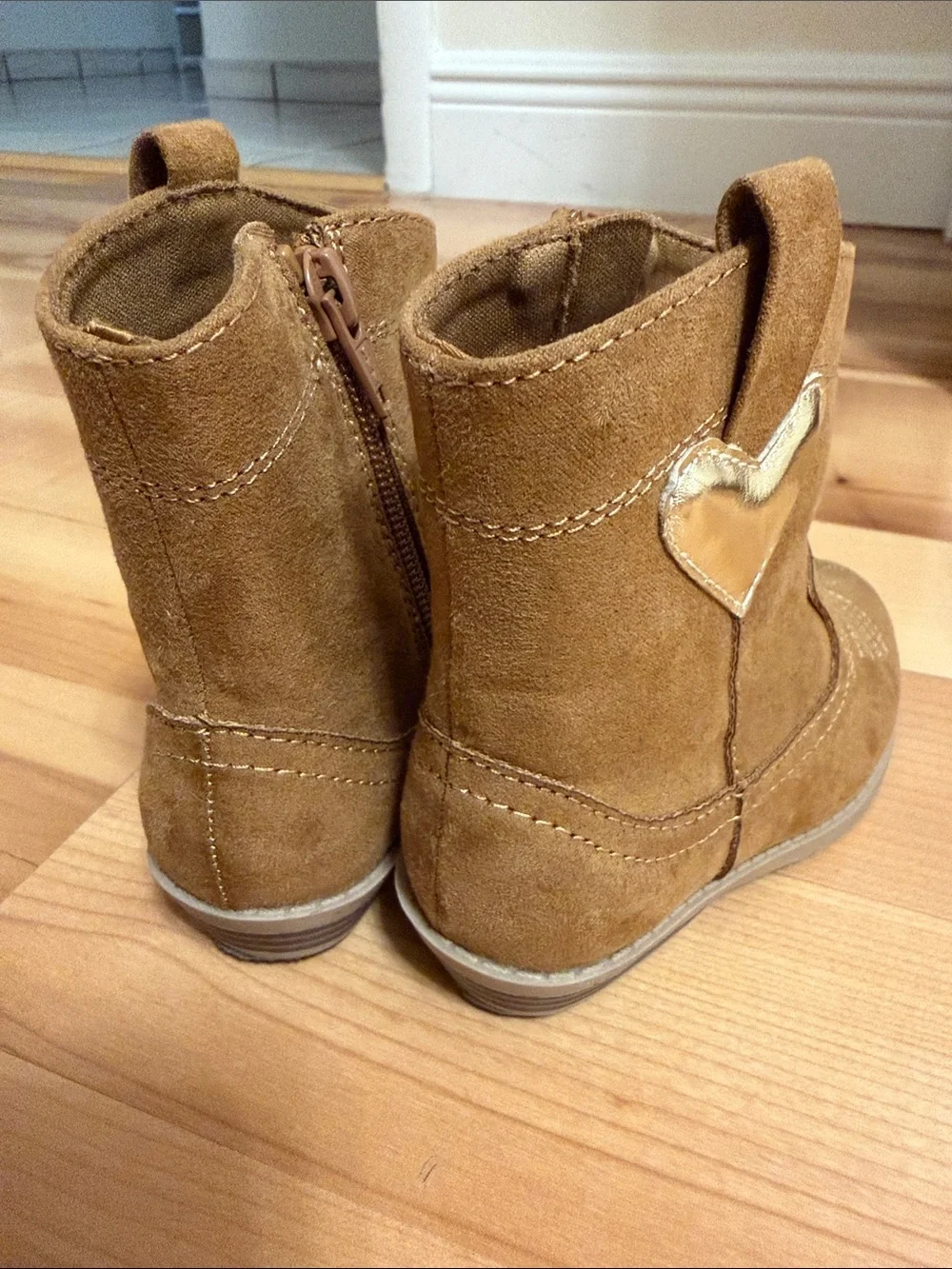 Old Navy Tan Suede-Look Kids Boots with Gold Heart